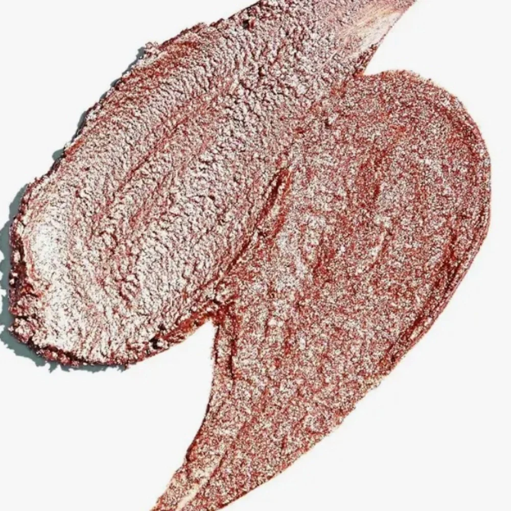 Revolution Flawless‎ Foils Eyeshadow in the shade 